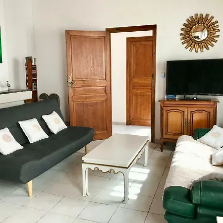 Apartment The Yellow House Perpignan